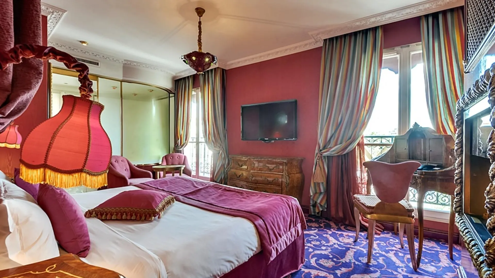 La Royale Hotel 4*