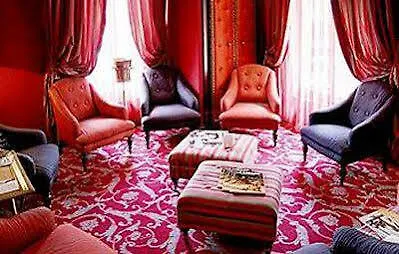 La Royale Hotel